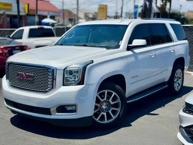 2017 GMC Yukon Denali 4WD