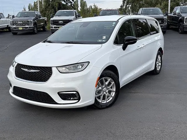 2025 Chrysler Pacifica