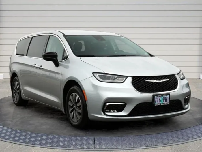 2024 Chrysler Pacifica