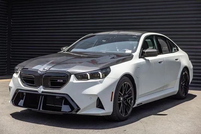 2025 BMW M5