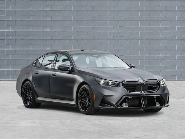 2025 BMW M5