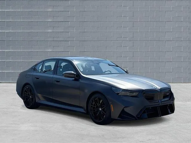 2025 BMW M5