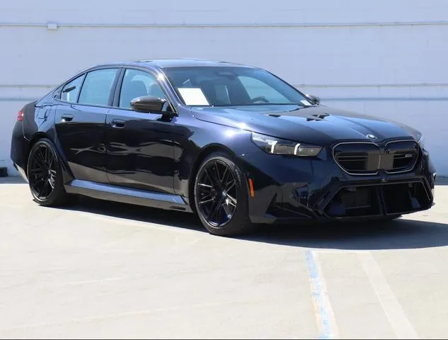 2025 BMW M5