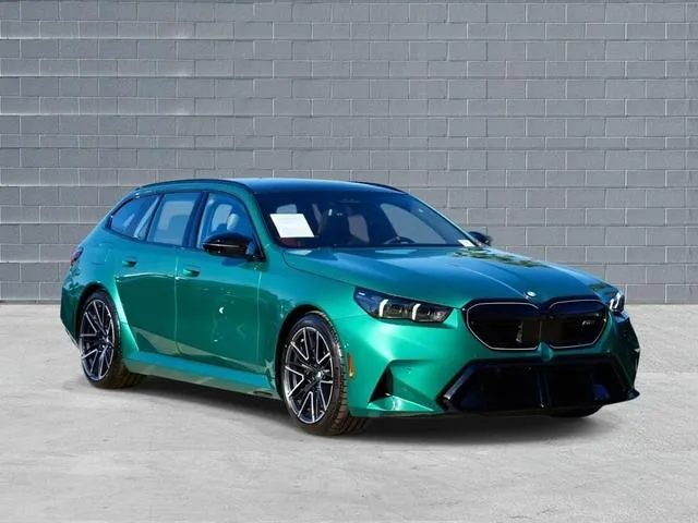 2025 BMW M5