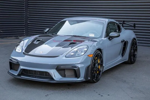 2025 Porsche 718 Cayman GT4 RS