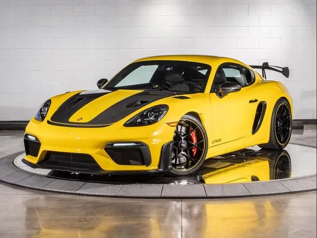 2025 Porsche 718 Cayman GT4 RS
