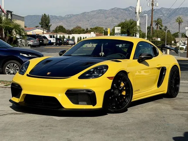 2024 Porsche 718 Cayman GT4 RS