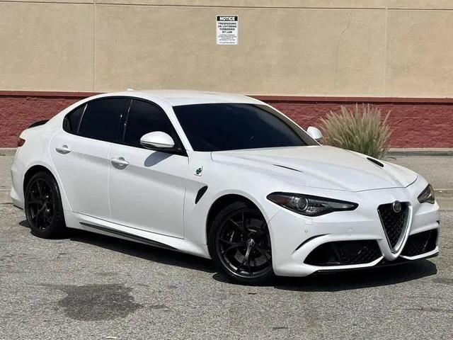 2018 Alfa Romeo Giulia Quadrifoglio