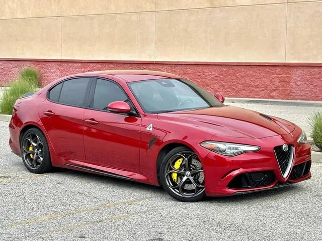 2017 Alfa Romeo Giulia Quadrifoglio