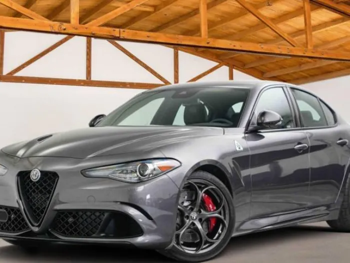 2023 Alfa Romeo Giulia Quadrifoglio